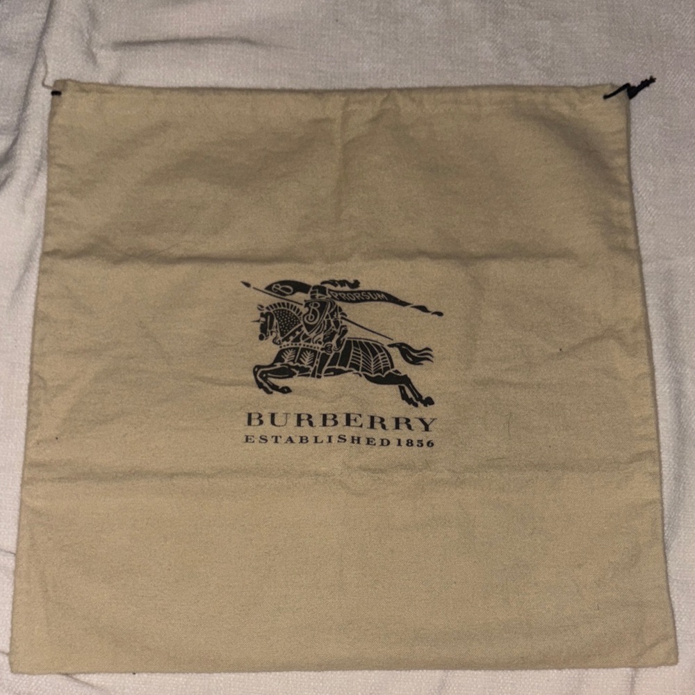Burberry dustbag brand new never used